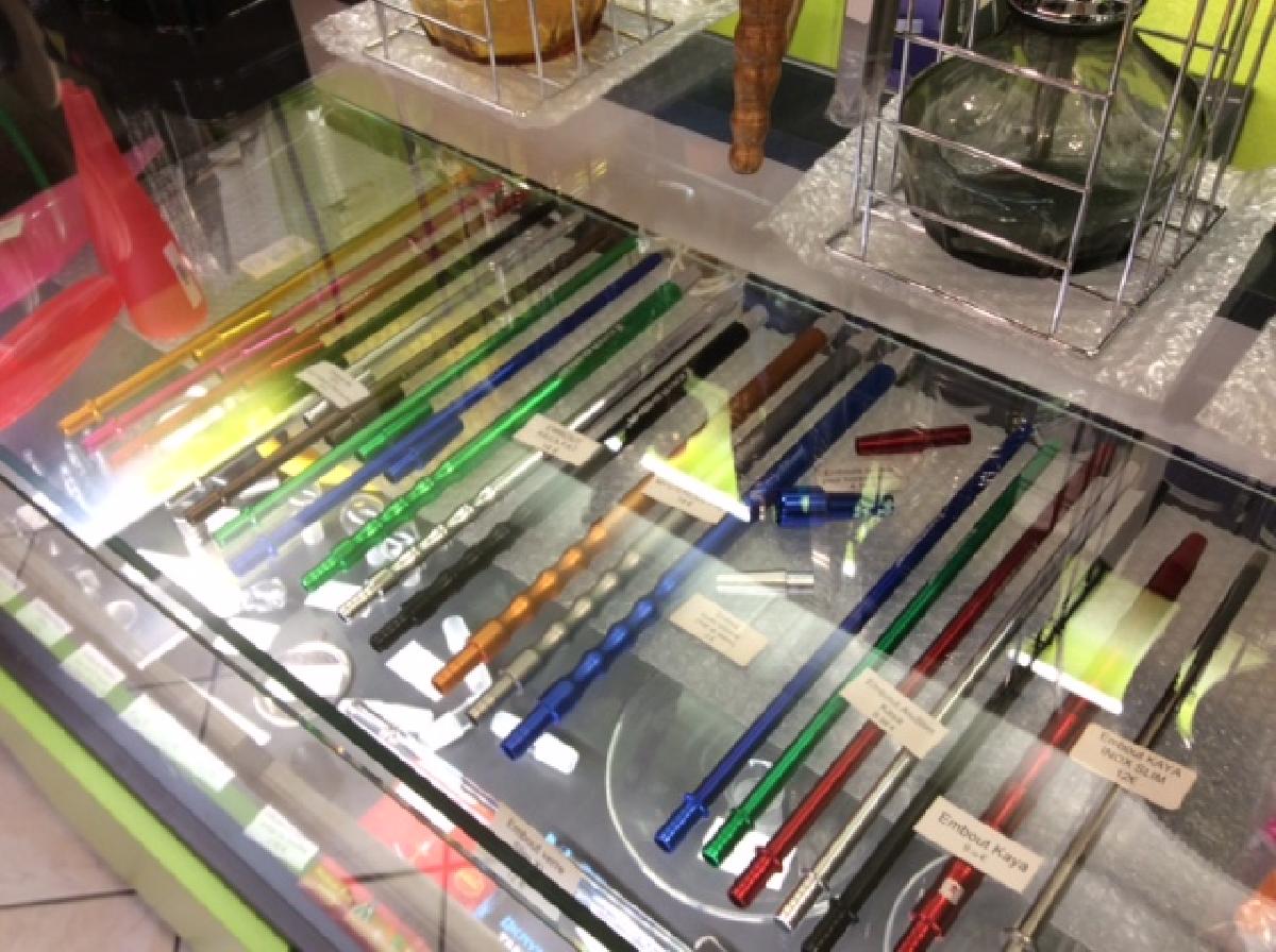 LES CHICHAS DE TOULON (Natural Mystic)