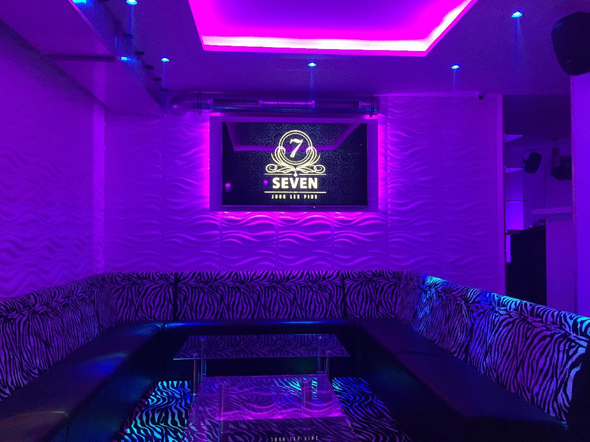 Seven Luxury Hookah Lounge 