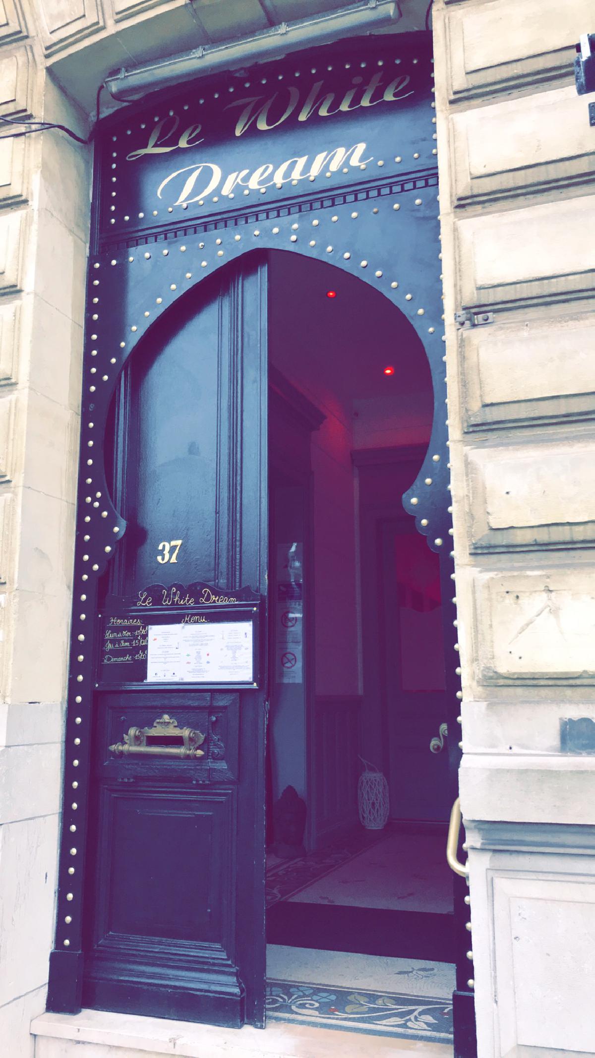 Le White Dream Lounge