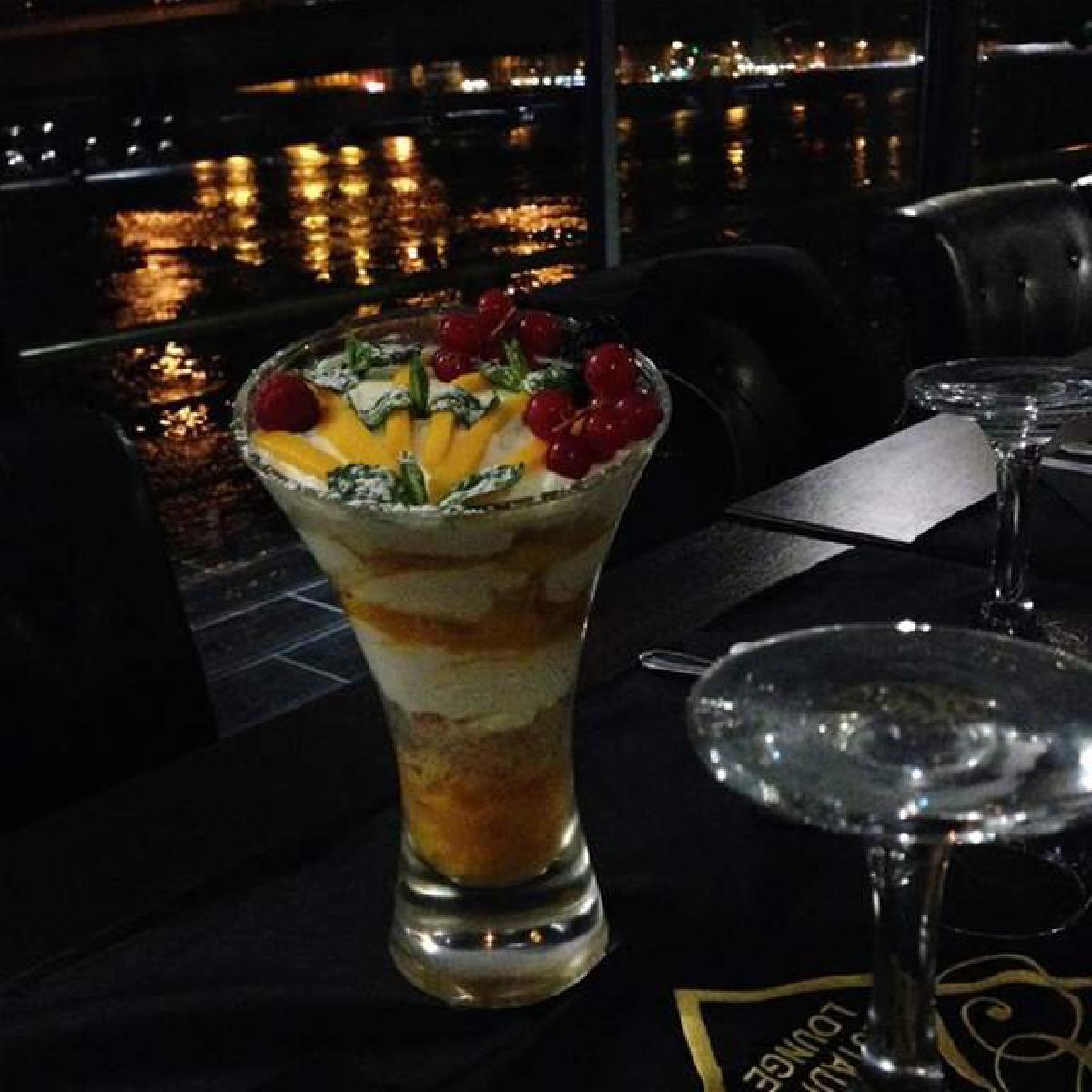 Le Gold Lounge Restaurant 