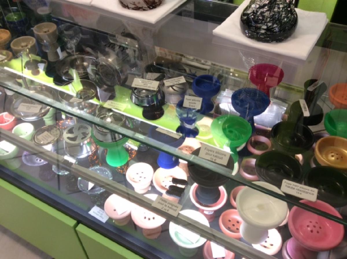 LES CHICHAS DE TOULON (Natural Mystic)